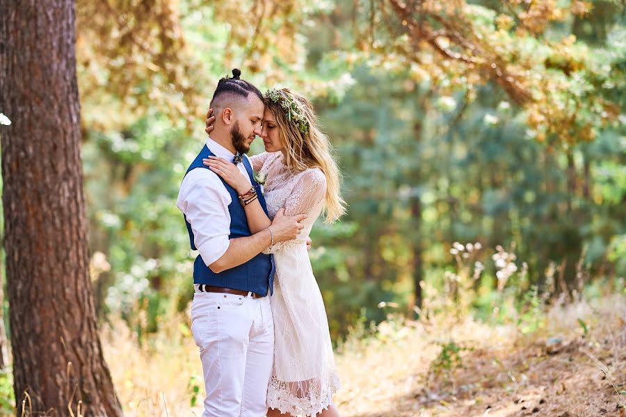 Wedding photographer Oleg Kislyy (sour). Photo of 3 September 2021