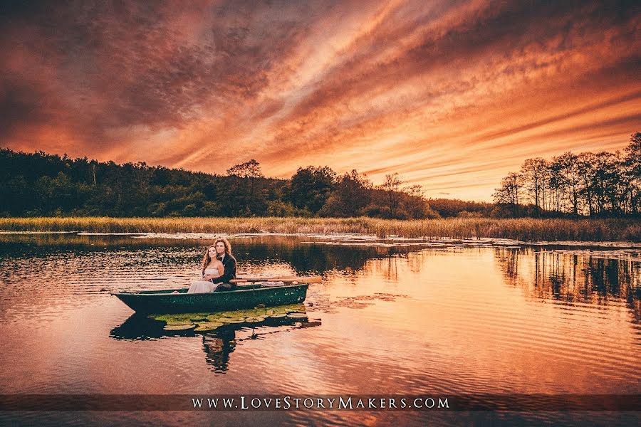 Fotografo di matrimoni Paweł Radziątkowski (slubnepalukifoto). Foto del 10 marzo 2020