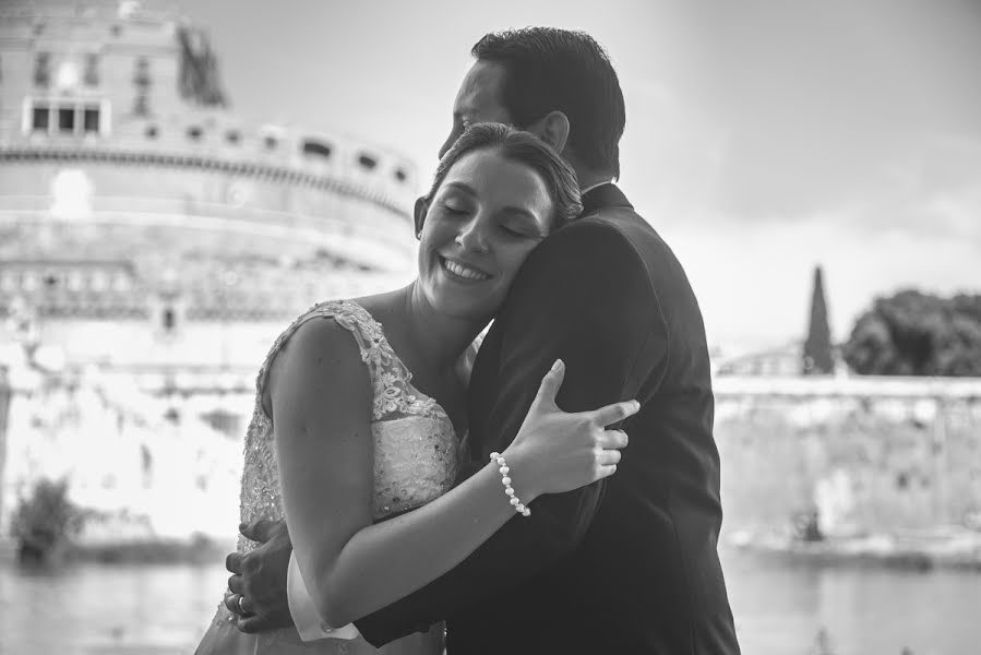 Wedding photographer Luca Caparrelli (lucacaparrelli). Photo of 12 October 2018