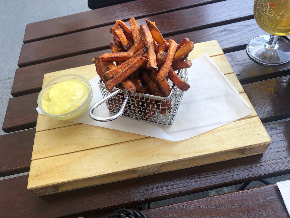 Gluten-Free Fries at Belgian Brasserie Henri