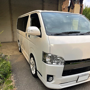 ハイエースバン TRH200V