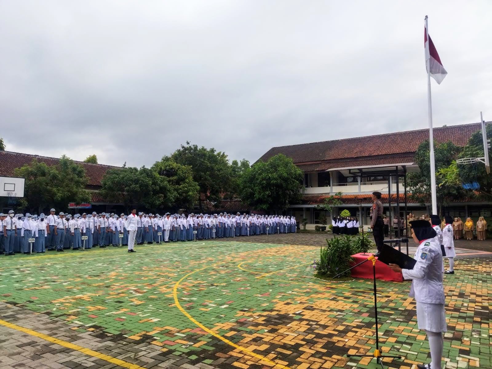 Sosialisasi Pengembangan Bakat Minat dari POLDA Jateng dalam Police Goes to School