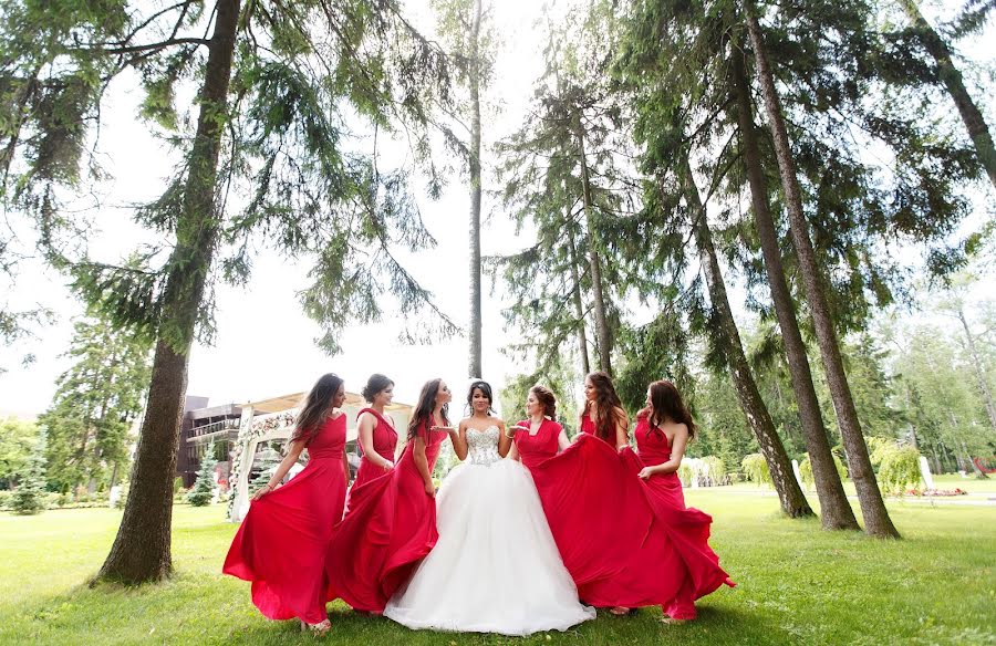 Fotografo di matrimoni Elena Milyutina (milutina1112). Foto del 4 luglio 2017