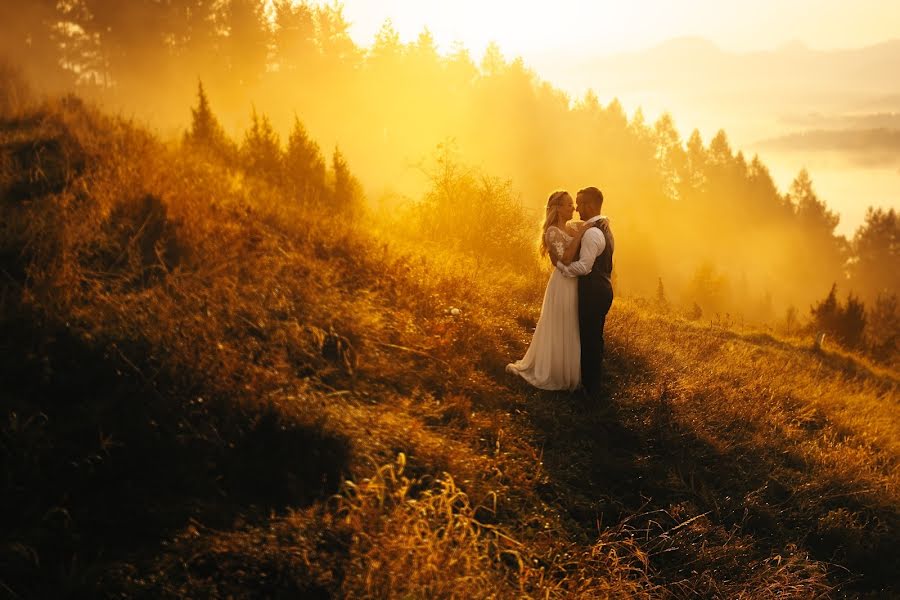 Fotógrafo de casamento Dawid Poznanski (dawidpoznanski). Foto de 30 de novembro 2020