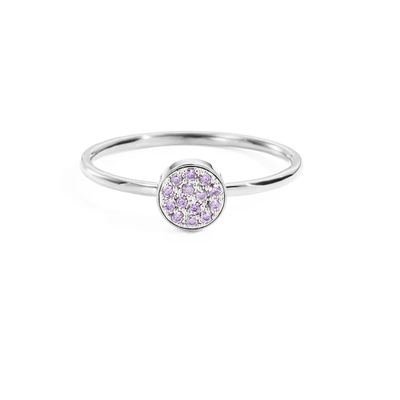 Bague femme en acier inoxydable incrustée de strass, un bijou étincelant et élégant, idéal pour un cadeau ou un accessoire quotidien.