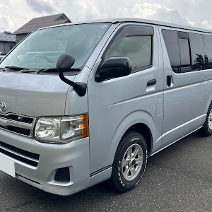 ハイエースバン KDH200V