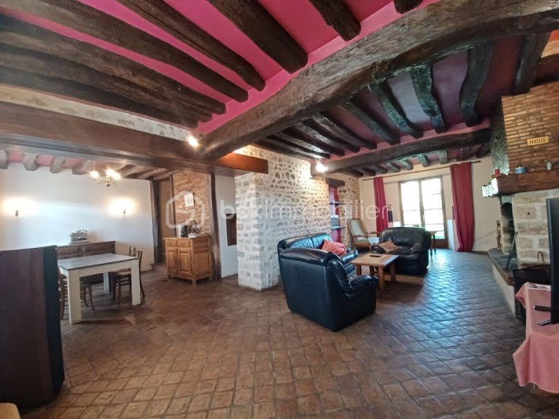 Vente moulin 8 pièces 216 m² à Saclas (91690), 325 000 €