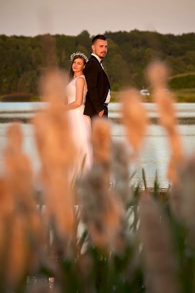 Fotografo di matrimoni Dariusz Kawczynski (kawczynkid). Foto del 25 febbraio 2020