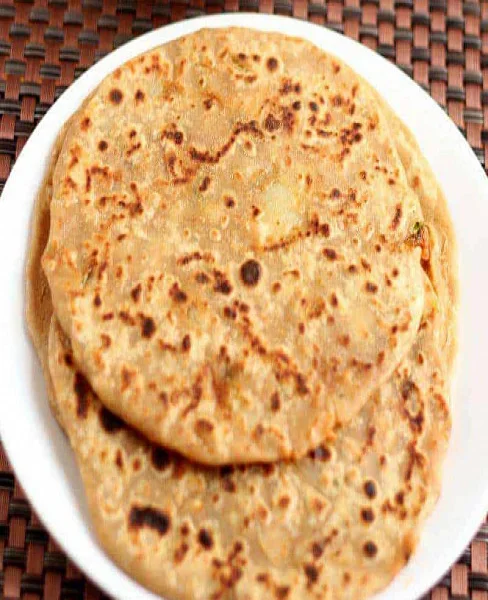 Tandoori Aloo Paratha With Pickle & Curd