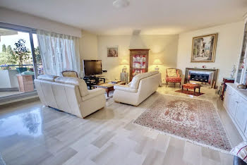 appartement à Cannes la bocca (06)