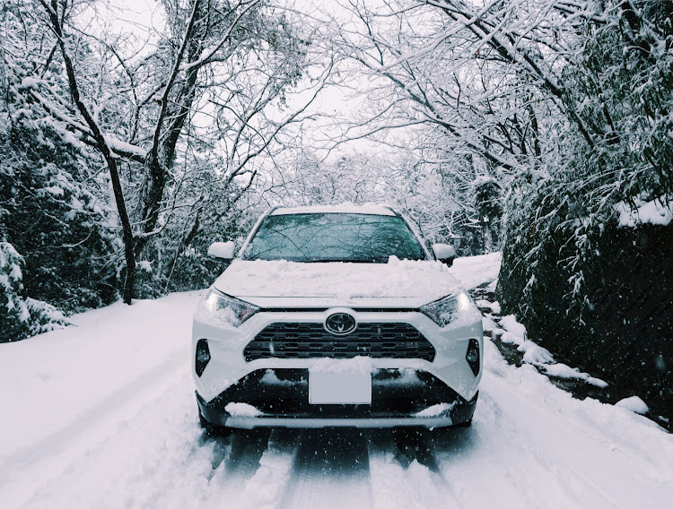 RAV4のTOYOTA RAV4・今年もあとわずか・年末のご挨拶・2.5inchアップ・RAV4女子に関するカスタム事例の投稿画像1枚目