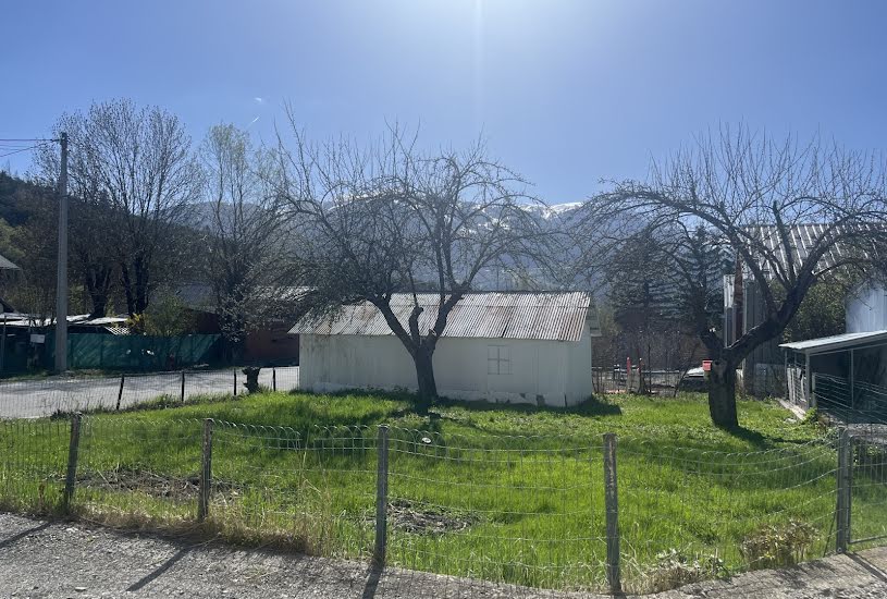  Vente Terrain à bâtir - 700m² à Barcelonnette (04400) 