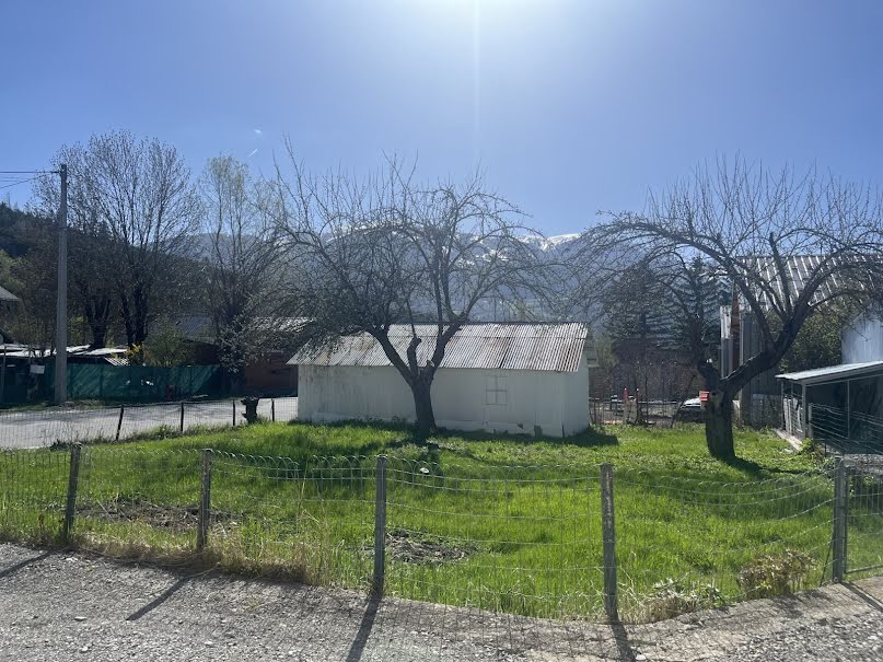 Vente terrain  700 m² à Barcelonnette (04400), 129 000 €