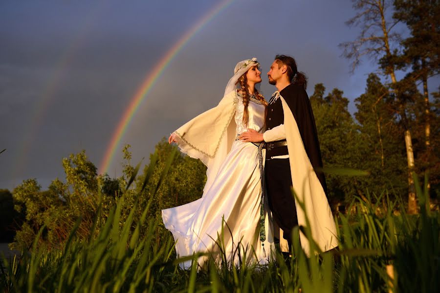 Fotógrafo de casamento Volodimir Goncharuk (nivrok). Foto de 18 de maio 2015
