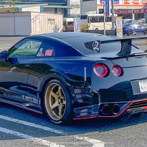 NISSAN GT-R R35