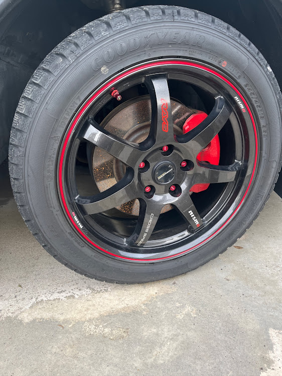 エクストレイルのホイールショットに関するカスタム事例の投稿画像1枚目