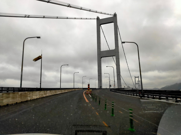 プリウスPHVのブリッジ好き・仕事大好き・愛媛県松山市に関するカスタム事例の投稿画像1枚目