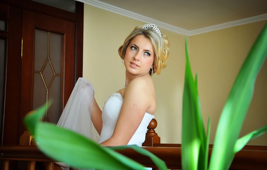 Fotógrafo de casamento Roman Demyanyuk (photovideo). Foto de 30 de setembro 2015