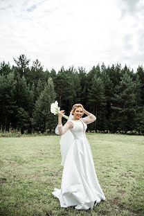 Fotógrafo de casamento Rinat Aleev (rinatfotomaker). Foto de 25 de outubro 2021