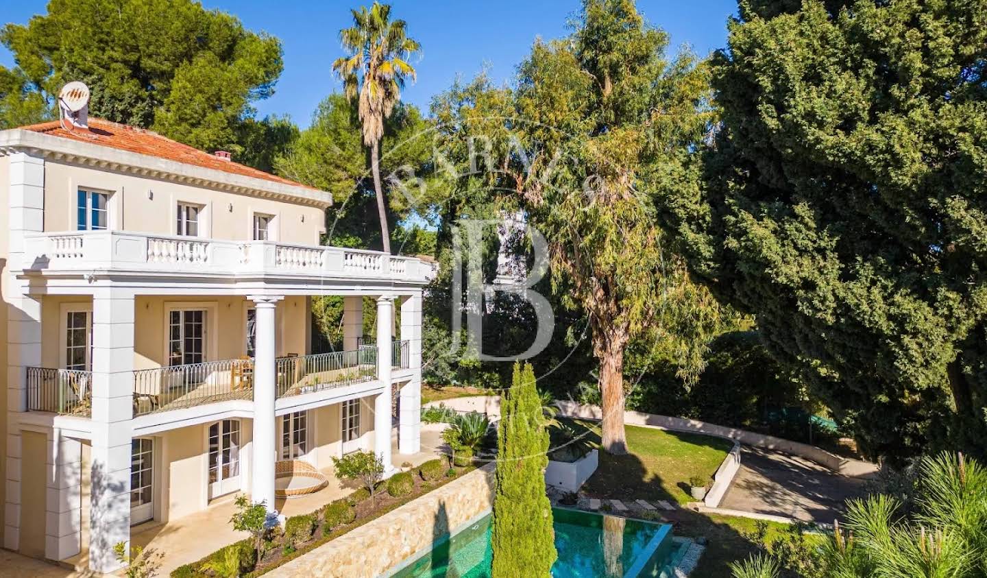 Villa avec piscine et terrasse Antibes