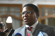 Police Minister Fikile Mbalula has made a promise to the community of Kagiso near Krugersdorp on the West Rand to clamp down on corrupt police officials who are colluding with alleged Nigerian drug lords.