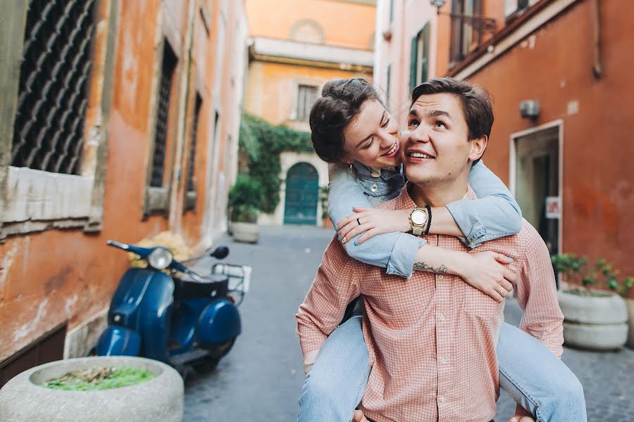 Fotografo di matrimoni Anna Evgrafova (fishfoto). Foto del 25 dicembre 2015