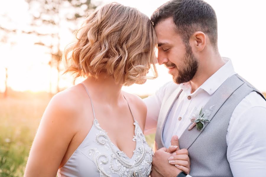 Fotógrafo de casamento Sasha Ovcharenko (sashaovcharenko). Foto de 28 de janeiro 2019