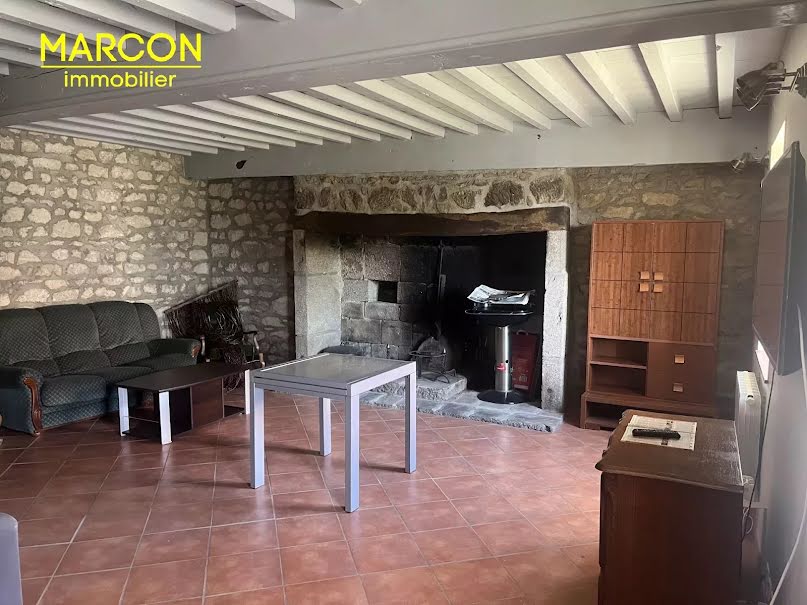 Vente propriété 5 pièces 109.5 m² à Crocq (23260), 130 800 €