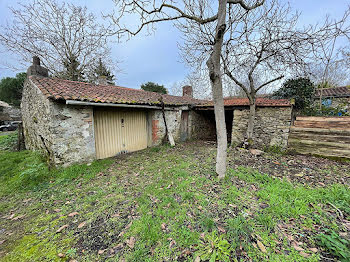 maison à Saint-Etienne-du-Bois (85)