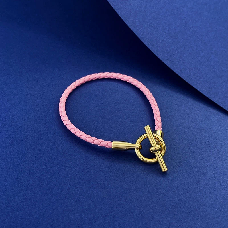 Pulseira de Couro Trançado com Fivela OT Punk Fashion, Design Único e Durável, Ideal para um Visual Arrojado e Cheio de Personalidade.