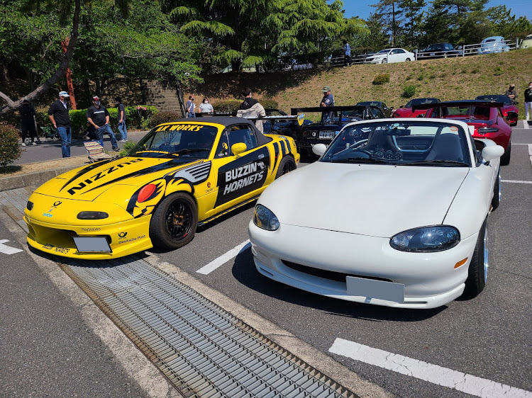 ロードスターのサクライマツダ・板っぱねはいいぞー・低そうで低くない少し低い車・鷲羽山ロードスターミーティングに関するカスタム事例の投稿画像3枚目