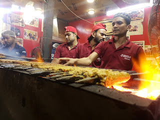 Maninder Singh at Qureshi Kabab Corner, Jama Masjid,  photos