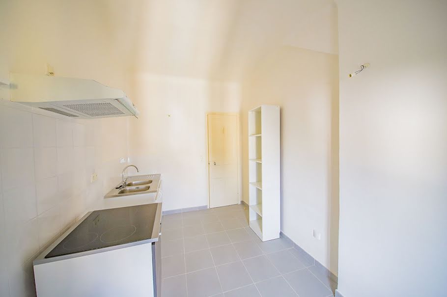 Location  appartement 3 pièces 62 m² à Bastia (20200), 800 €