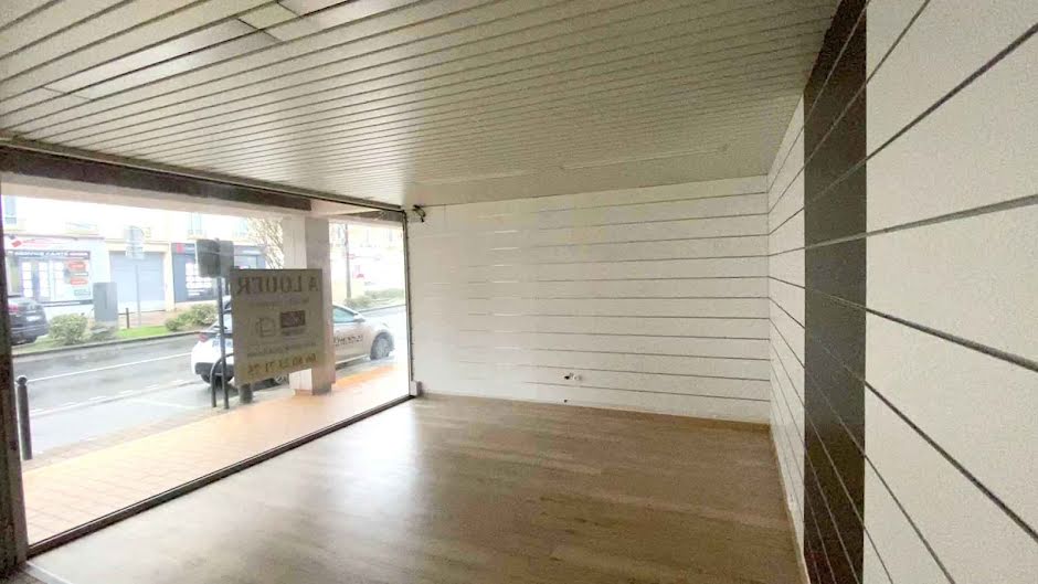 Vente locaux professionnels  60 m² à Le Chesnay-Rocquencourt (78150), 232 000 €