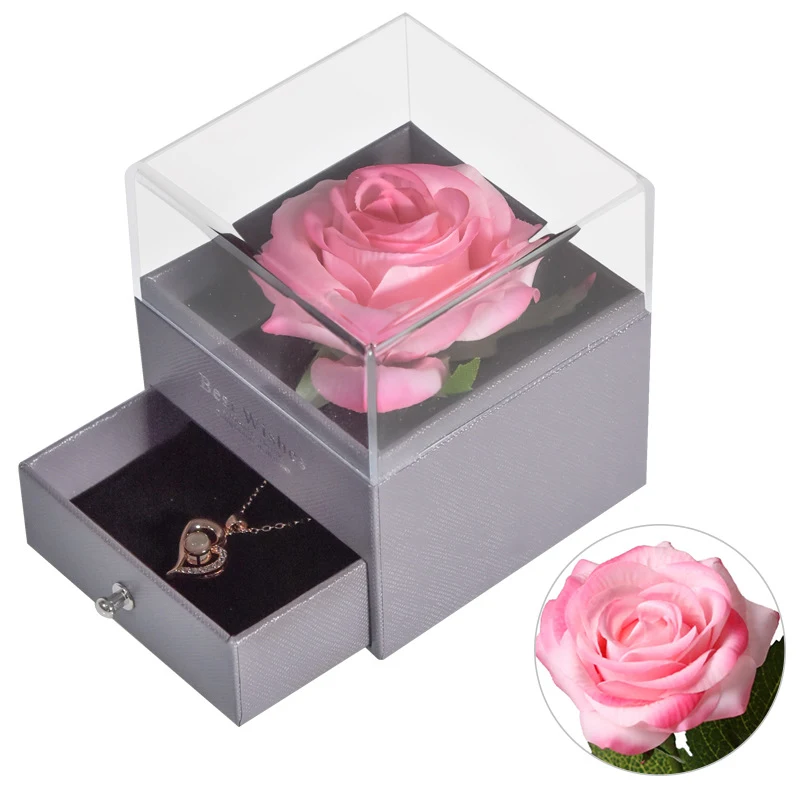 Boîte à bijoux en acrylique avec fleurs préservées et collier. Un cadeau romantique et élégant pour elle, rangement précieux et souvenir inoubliable.