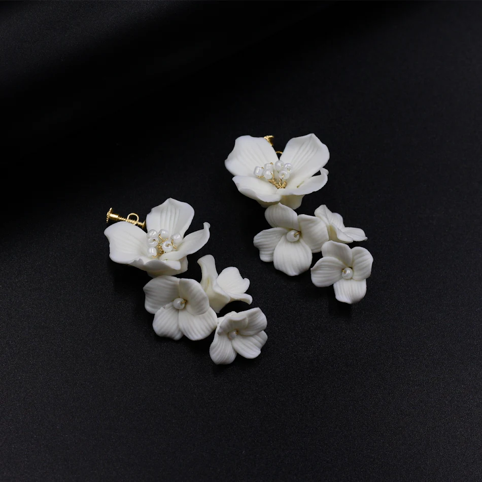 Acessórios de cabelo de noiva com flores de cerâmica ocidental