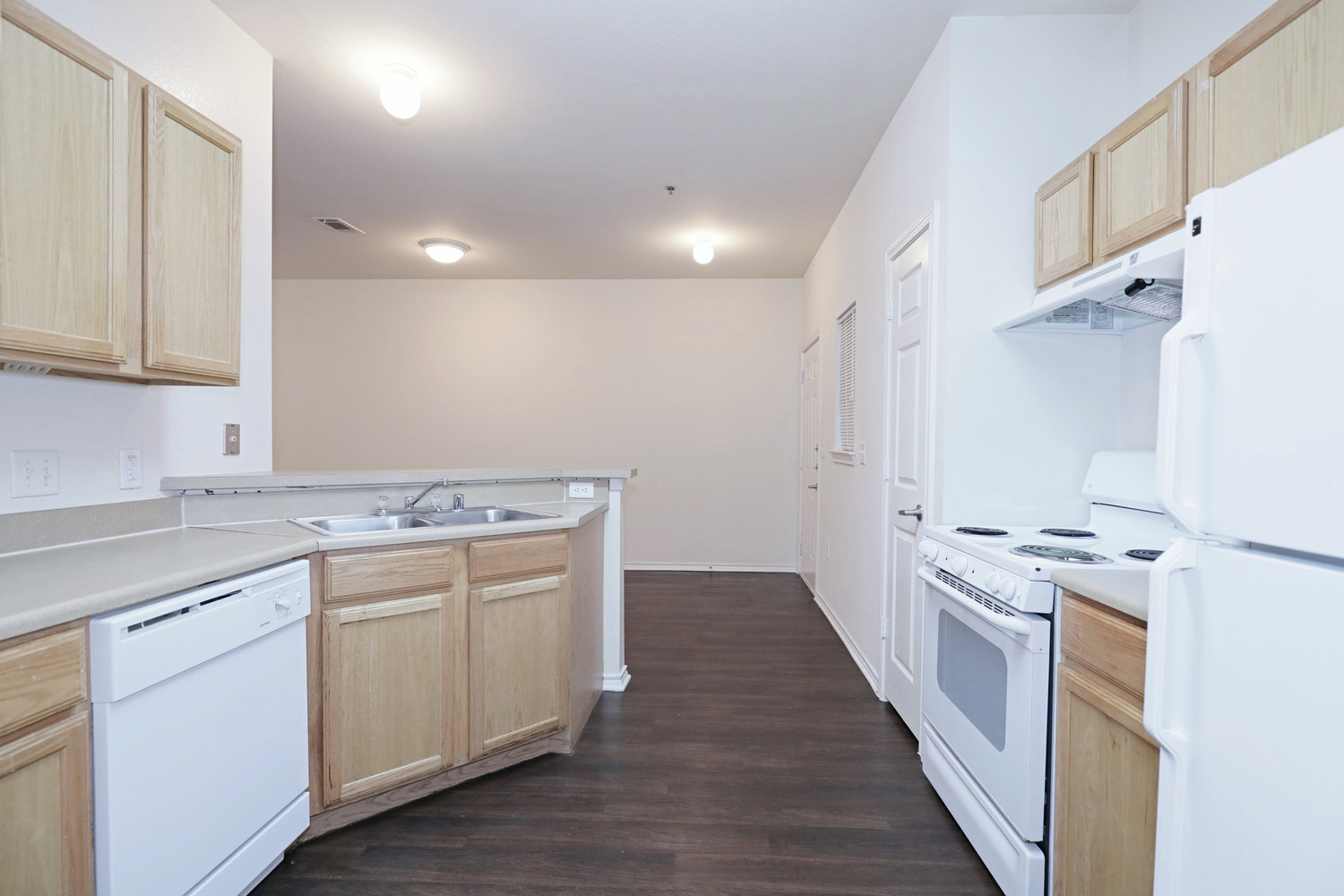 One Bed, One Bath Floorplan | Oak Timbers Apartments in Fort Worth