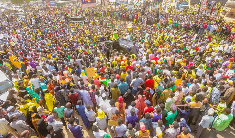 Deputy president William Ruto adresing hundreds of kenya kwanza rally in Garissa town on Saturday.