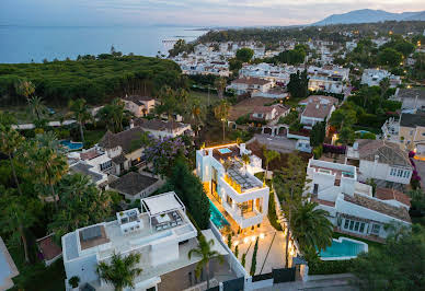 Villa with pool and garden 1