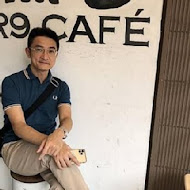 R9 Café 蜜糖吐司、鬆餅專賣店