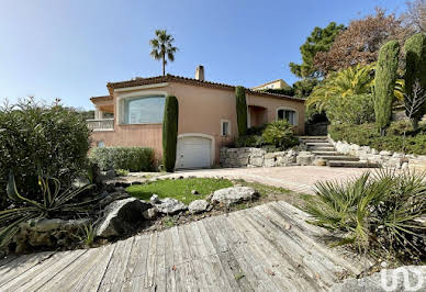 House with pool and terrace 4