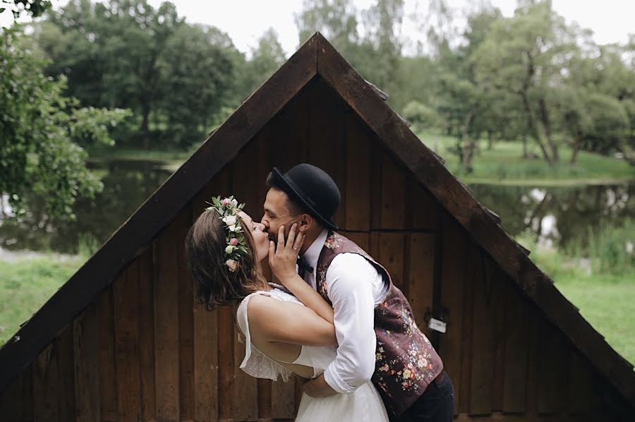 Fotografer pernikahan Vlada Karpovich (isolation). Foto tanggal 1 September 2017