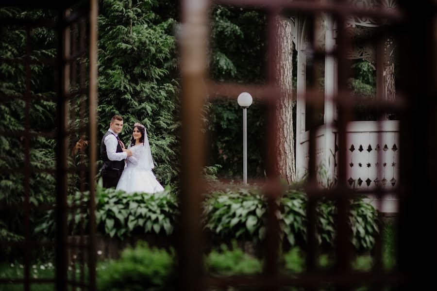 Fotógrafo de casamento Andriy Kovalenko (kovaly). Foto de 20 de junho 2019