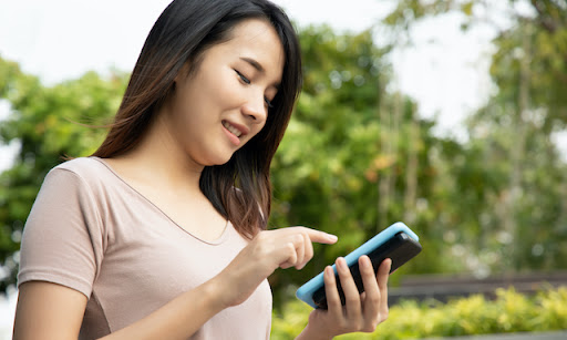 スマホ充電器はどうやって選べばいい？ 種類と選び方を紹介
