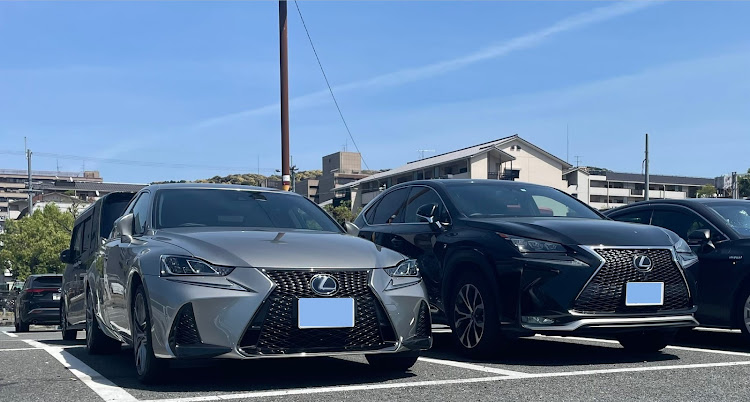 ISの5月もよろしくお願いします・レクサスis300h・ドライブ・まだまだ車高が高い・4人目の孫が産まれましたに関するカスタム事例の投稿画像2枚目