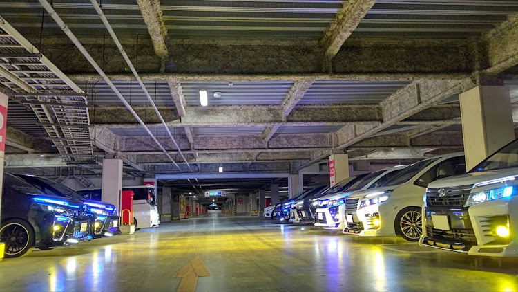 ヴォクシーのみんなのエアロ見てみたい・PickUpCars2023・ナイトモード撮影・MT・写活に関するカスタム事例の投稿画像6枚目