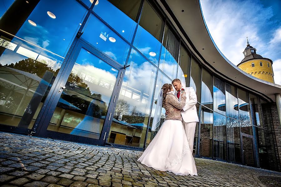 Svadobný fotograf Orest Buller (wedding-nrw). Fotografia publikovaná 23. marca 2017