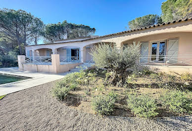 Villa with pool and terrace 3