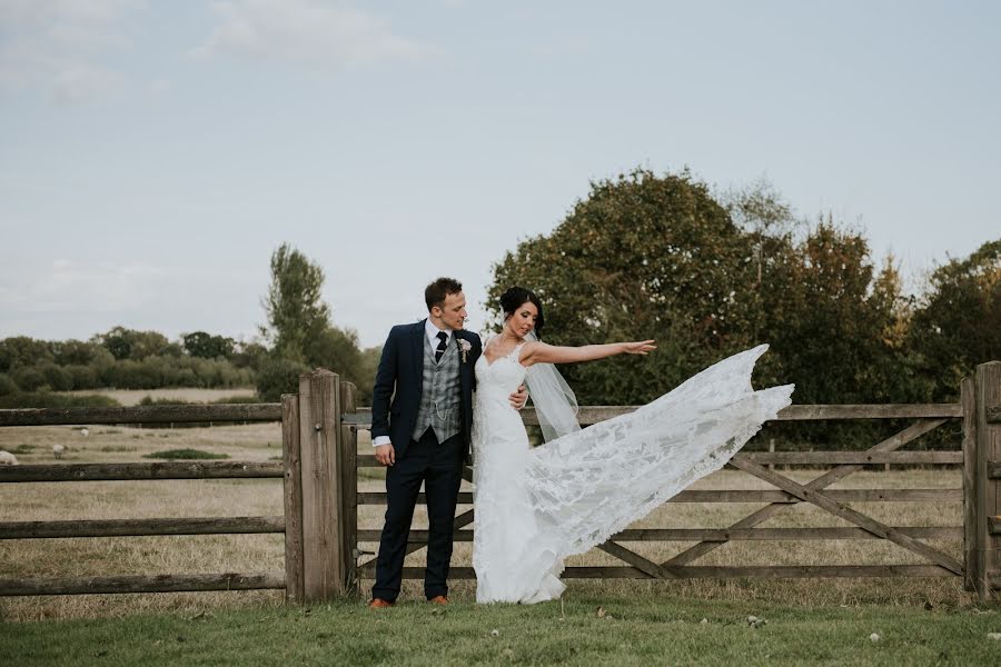 Wedding photographer Rosie Kelly (rosiekellyphoto). Photo of 29 May 2019