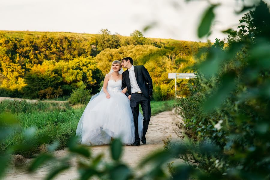 Fotografo di matrimoni Denis Neklyudov (densvet). Foto del 28 agosto 2015